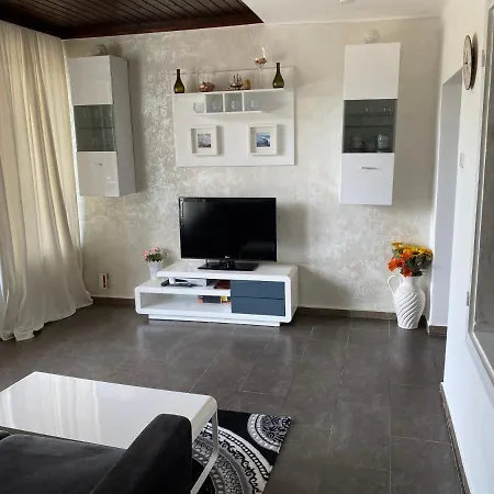 Let Me In アパート