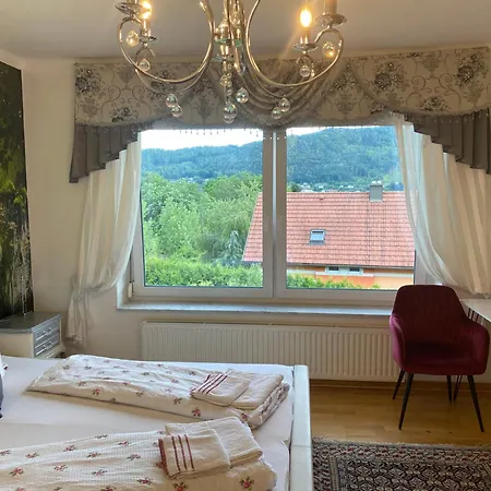 Apartments Let Me In Portschach am Woerthersee