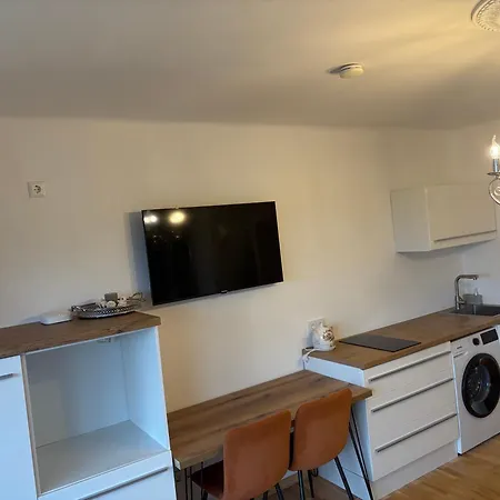 Let Me In Apartament *