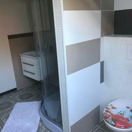 Apartments Let Me In Apartment Portschach am Woerthersee