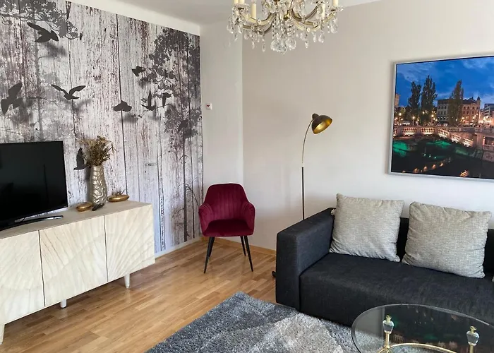 Apartament Let Me In *