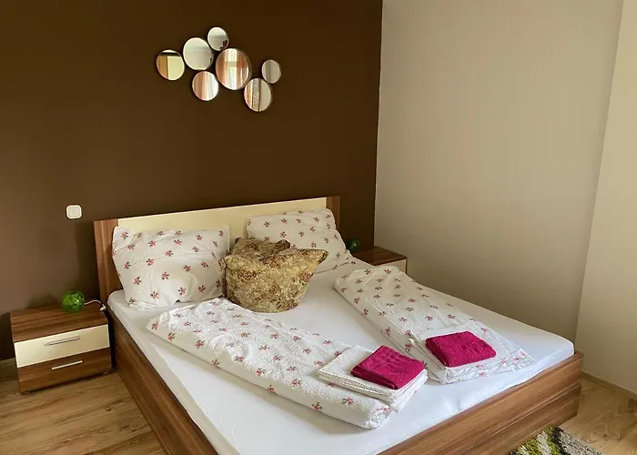 Apartament Let Me In