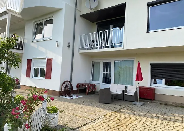 Apartament Let Me In *