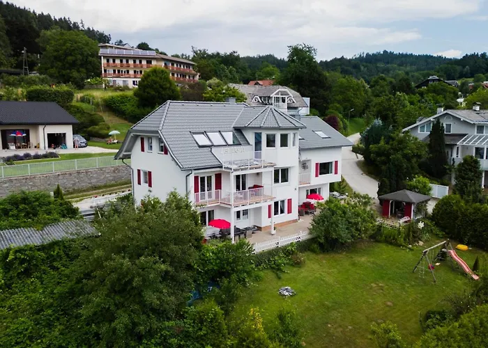 Let Me In Apartament