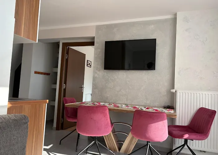 Apartament Let Me In *