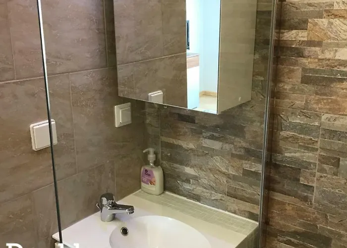 Apartament Let Me In *