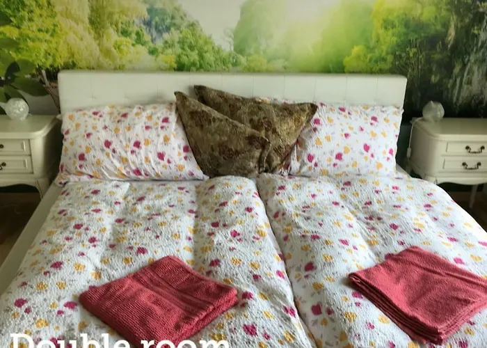 Apartament Let Me In