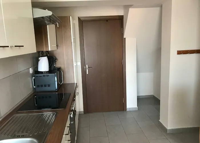 Apartament Let Me In